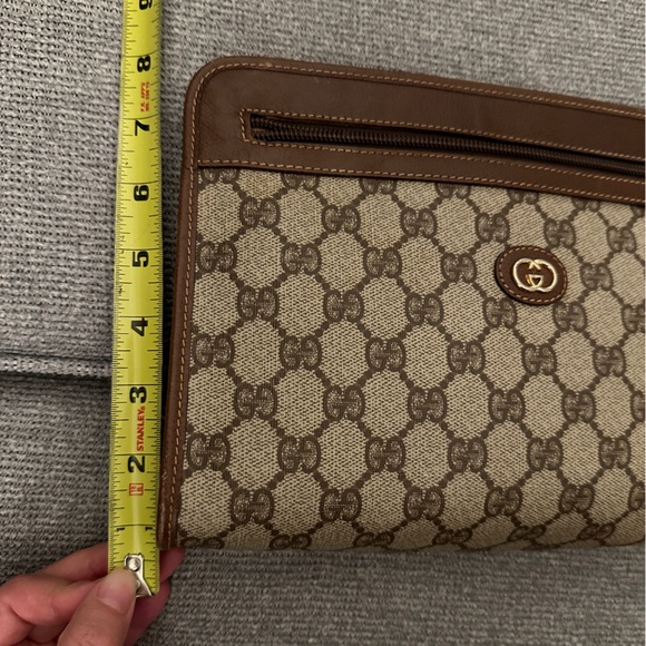 Gucci Vintage Coated Canvas Clutch - Picture 16 of 17